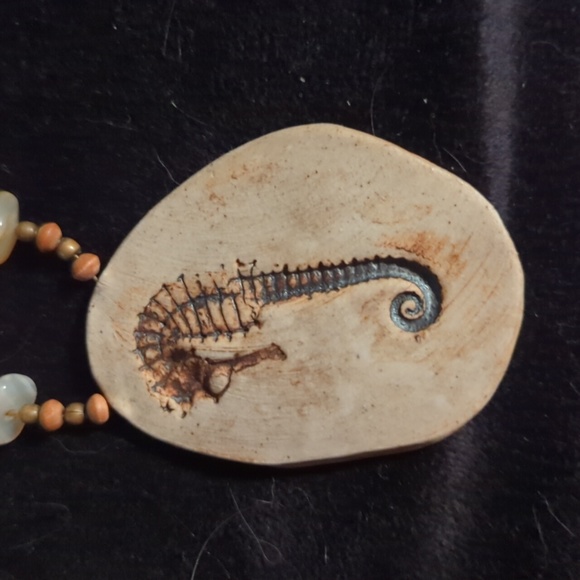 Vntg Seahorse Necklace - ceramic and clay - Picture 3 of 4